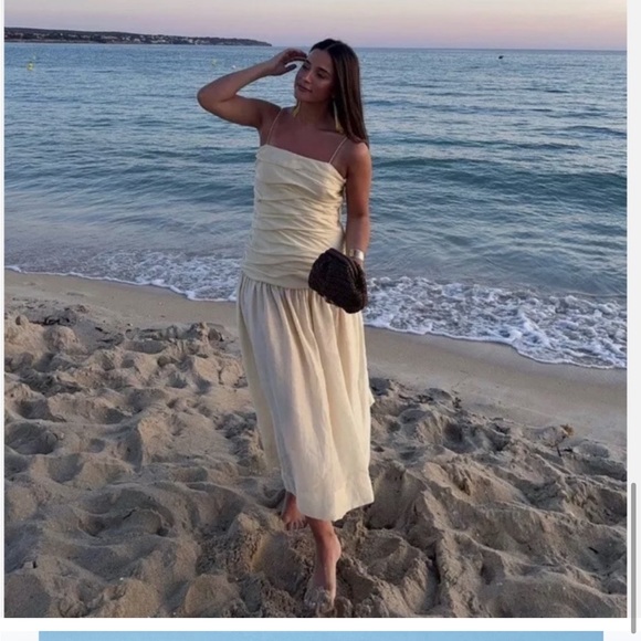 ZARA NWT SUMMER blogger FAV Draped Midi Dress
ZW Collection SIZE M - Picture 2 of 16